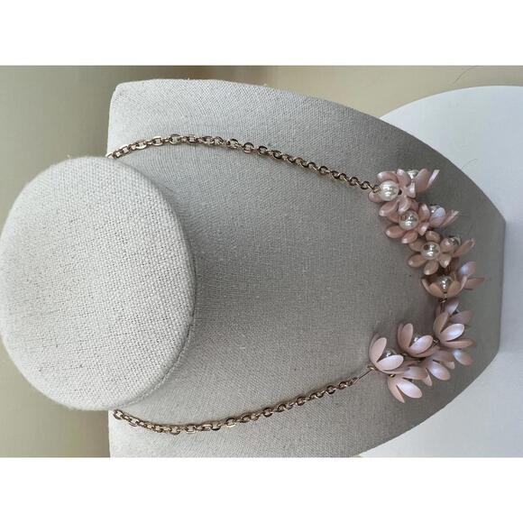 Pink Floral Pearl Necklace with Gold Chain   C47 - Picture 6 of 8